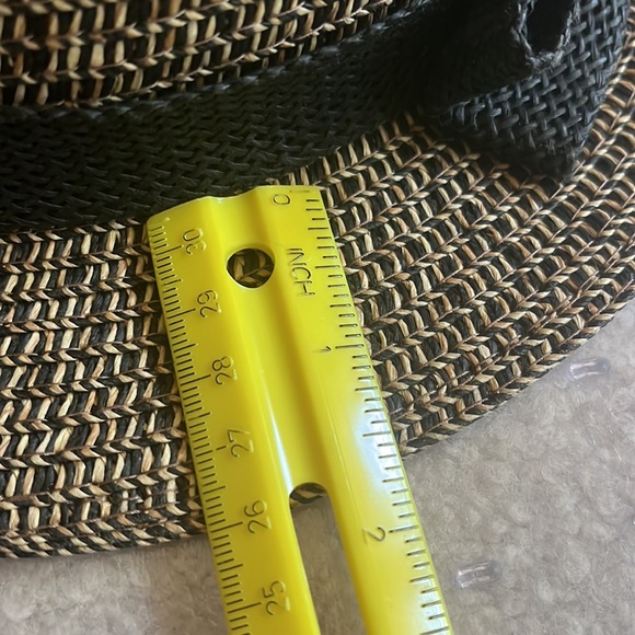 Beige/black straw hat. With a black bow. - Picture 6 of 11